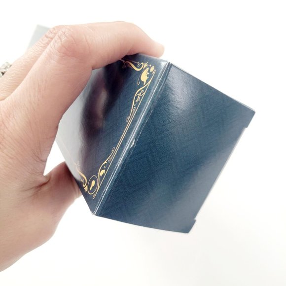 Fantastic Beasts Mystery Wand Magical Creatures Leta Lestrange with Chupacabra - Picture 10 of 12